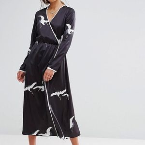 ISO ANY BIRD PRINT LIQUORISH DRESSES 🦢